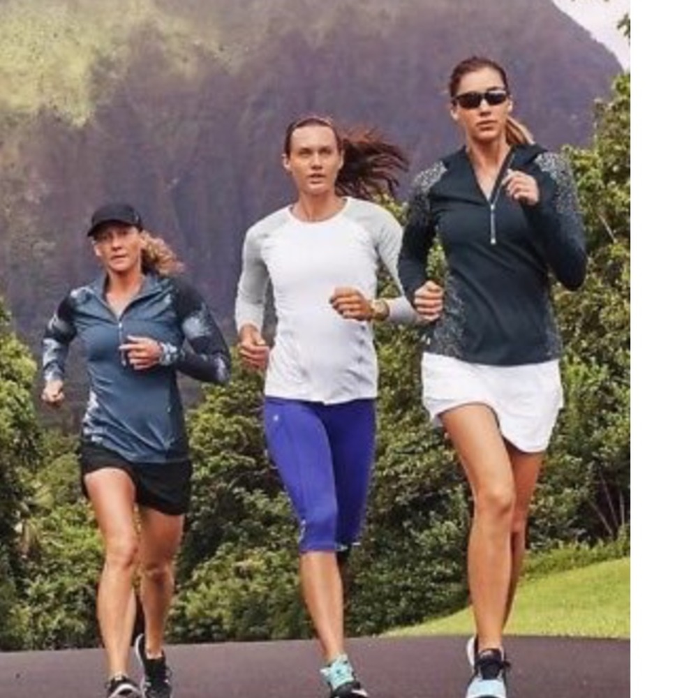 🖤Athleta Running Wild Reflective Jacket🖤 - Picture 3 of 9